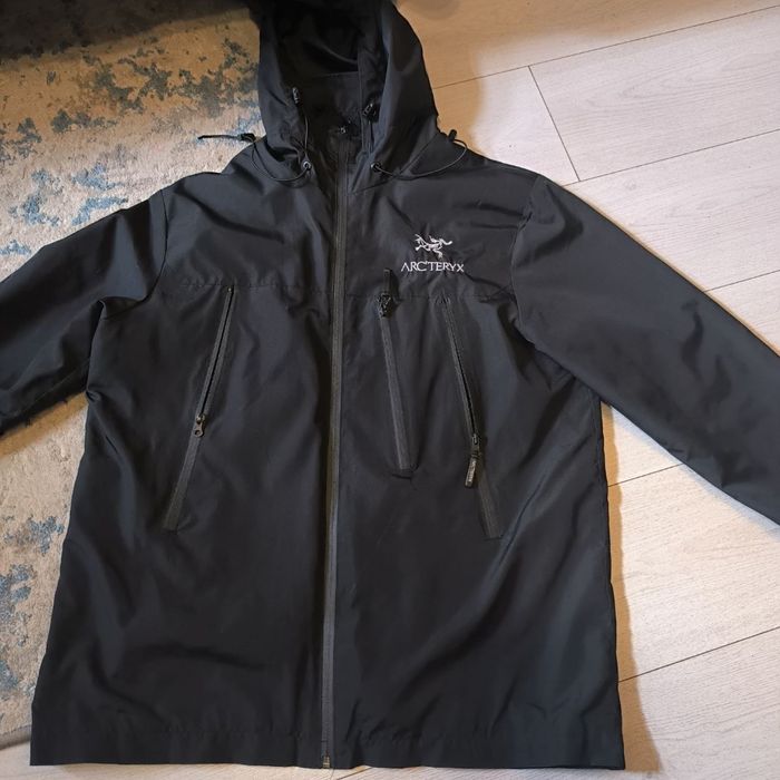 вітровка Arcteryx
