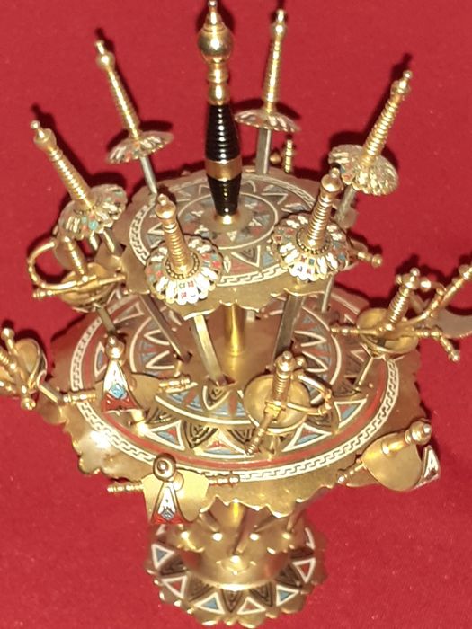 Espadas de Colecção com Suporte em forma de guarda chuva