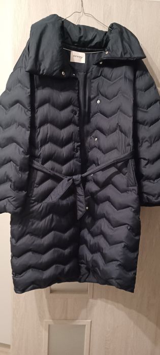 Sprzedam plaszcz  f. ORSAY