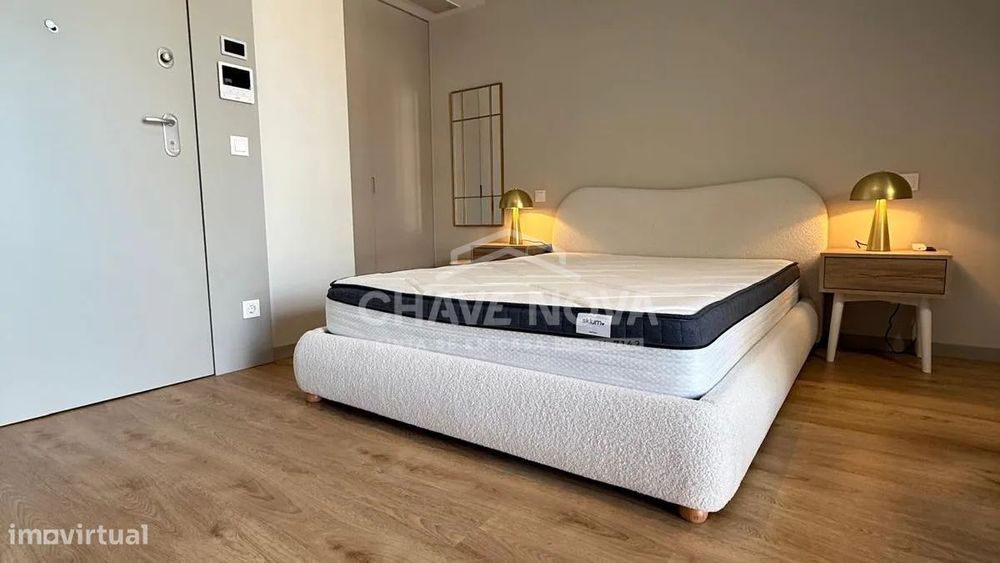 Apartamento T0 Novo com Varanda e com piscina | Santa Marinha, Gaia