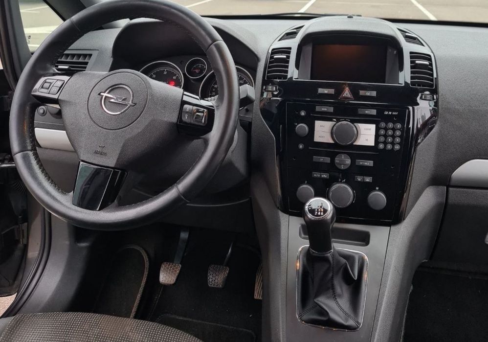 Opel Zafira b 1.9  150к.с. дизель 2010р