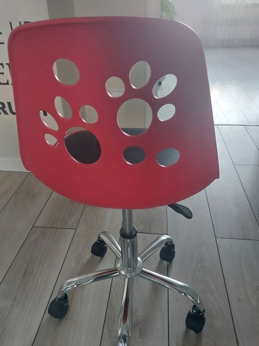 Wersalka rozkładana plus gratis krzesło do biurka