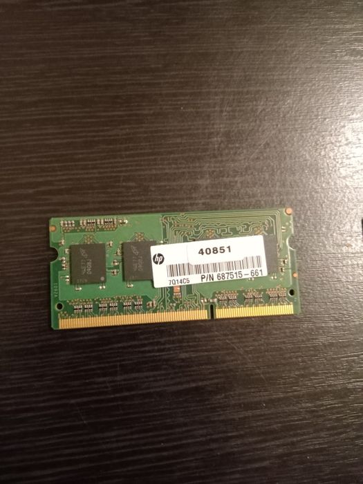 Оперативна пам'ятьDDR3 та DDR2 (4Гб, 1Гб та 512 Мб)