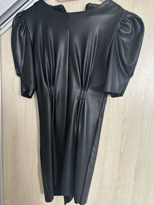 Sukienka czarna elegancka