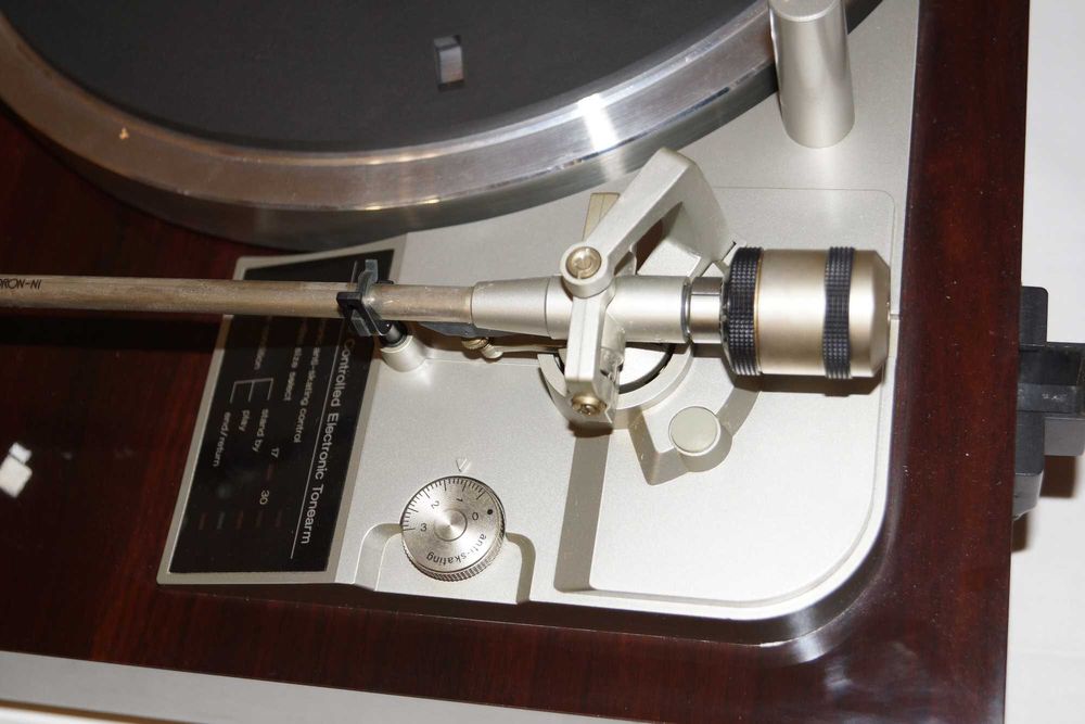 Gramofon Technics SL-MA1