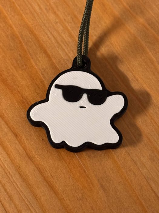 Chaveiro e charme de fantasma divertido