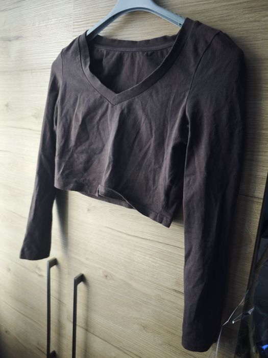 Shein Ciemnobrązowy Crop Top Długi Rękaw Dekolt V Rozmiar S