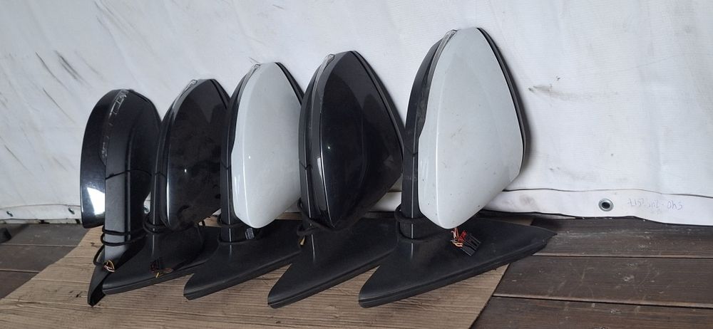 Продам дзеркало Octavia a7