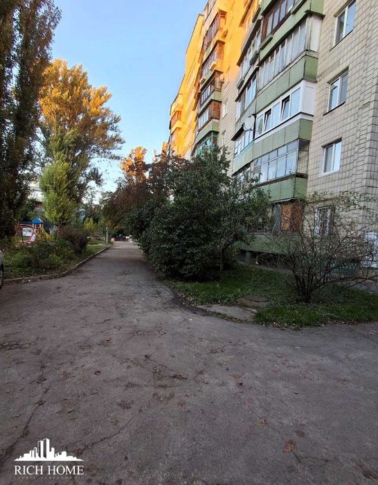 вул. Потапова. 1к квартира з ремонтом. Є газ. Поруч швидкісний трамвай