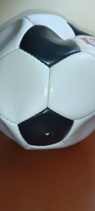 Antiga e Rara bola de futebol apenas pra decoração