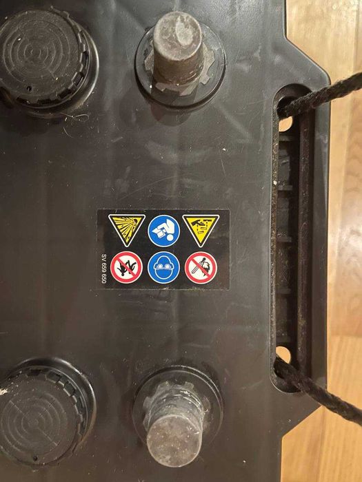 Акумулятор Energizer 200Ah 12v L Commercial 700 038 105