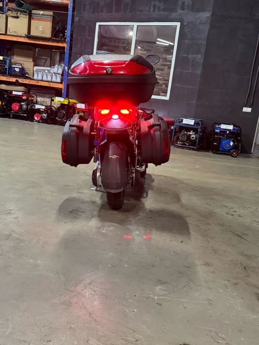 2 аккумулятори. Doohan Goodyear Ego 2. Скутер