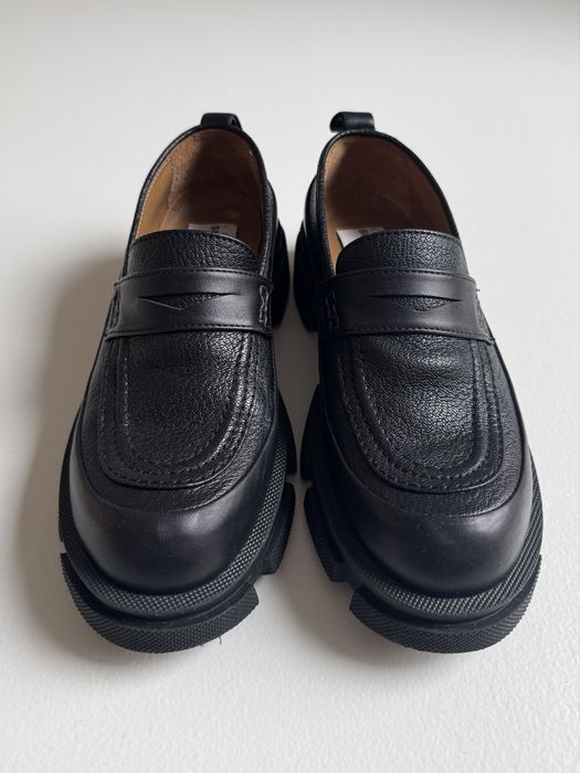 Шкіряні масивні, але зручні лофери te.shoes