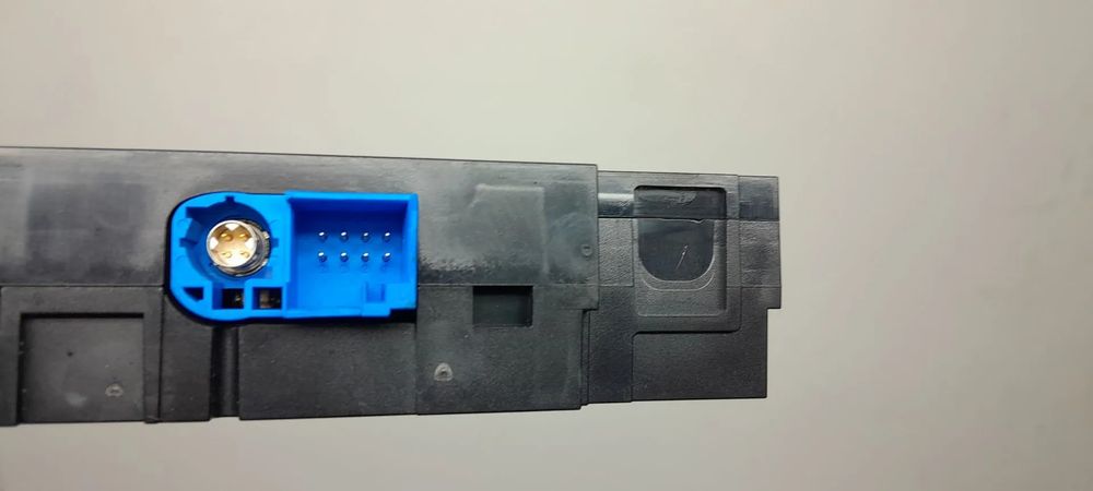 USB CONECÇAO MERCEDES-BENZ Classe C (W205)