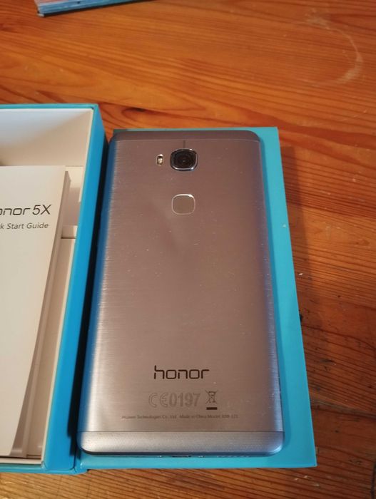 Smartfon Honor 5x, Kiw-21, uszkodzony.