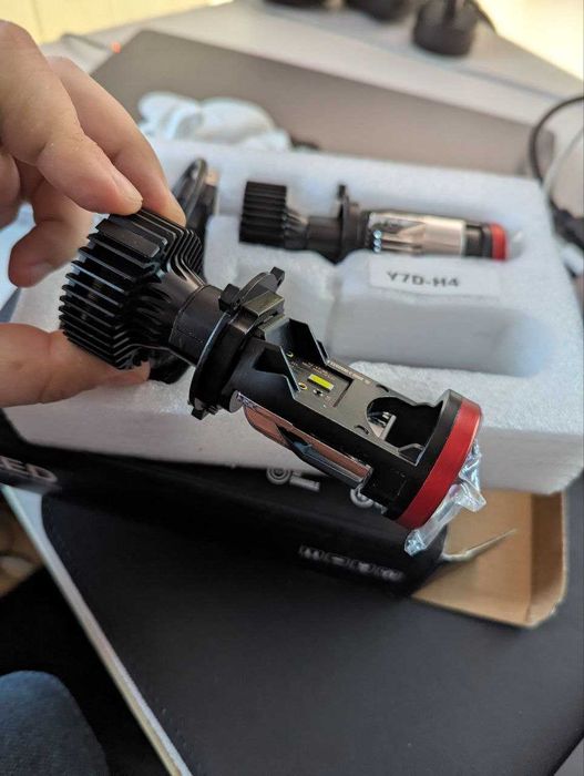 Лампы BI-LED міні лінзи мини линзы Y7D H4 .Ціна за пару