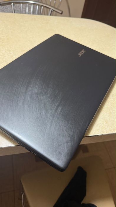Acer Aspire E1 522