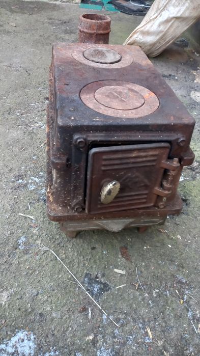 Продам чугунну піч буржуйку