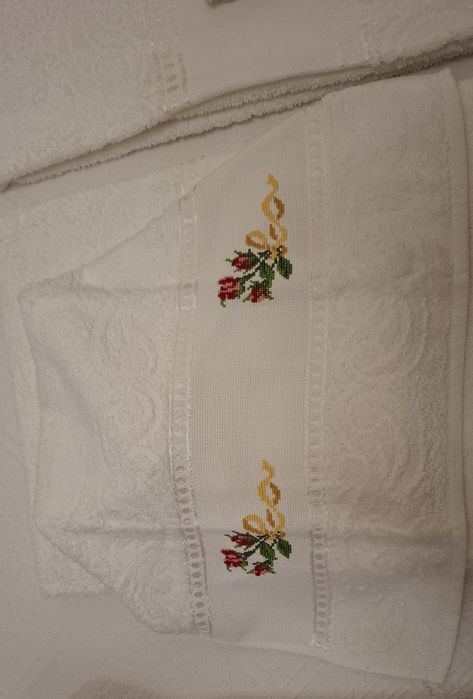 Atoalhados wc bordados à mão