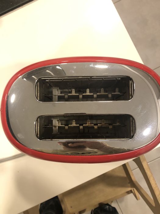 Torradeira SMEG vermelha (avariada)