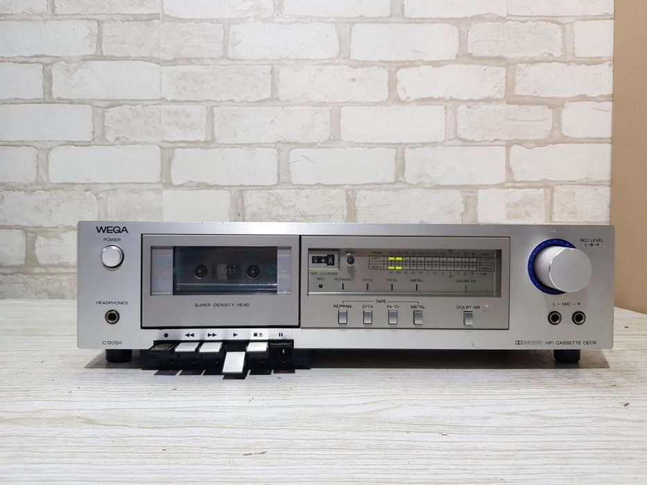 Стерео касетна дека/кассетная дека Wega C120SH б/у з Німеччини