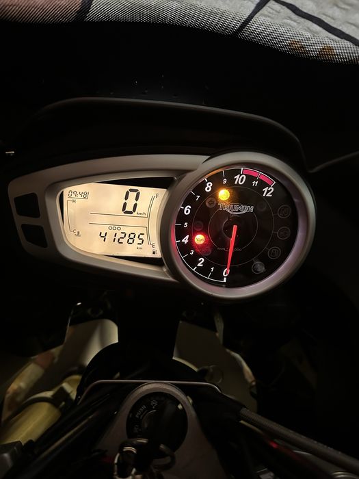 Triumph Tiger 1050 wzorowy stan Film
