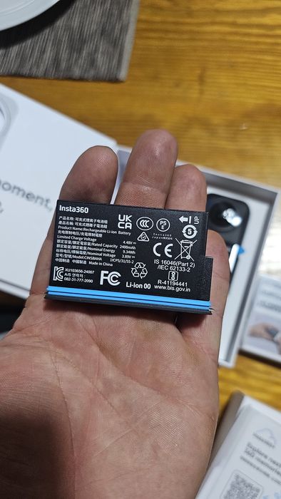 INSTA 360 X5 nova com extras.