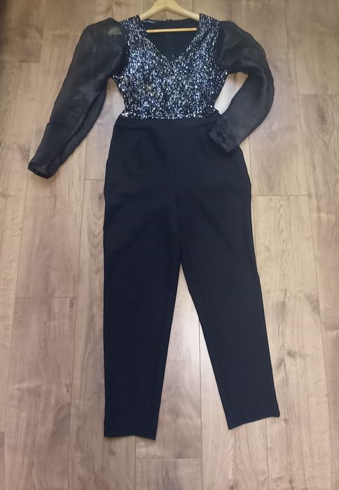 Комбінезон жіночий з паєтками