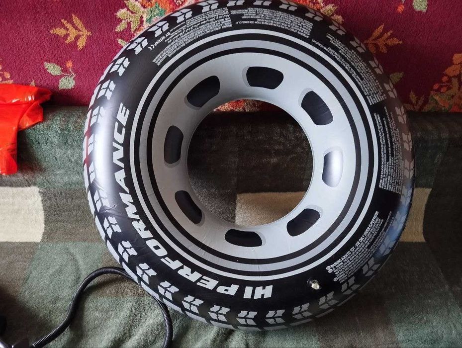 Детский надувной круг и нарукавники для плавания