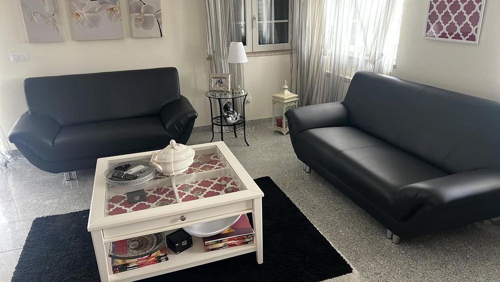 1 Sofa de 3 lugares e 1 Sofa de 2 lugares