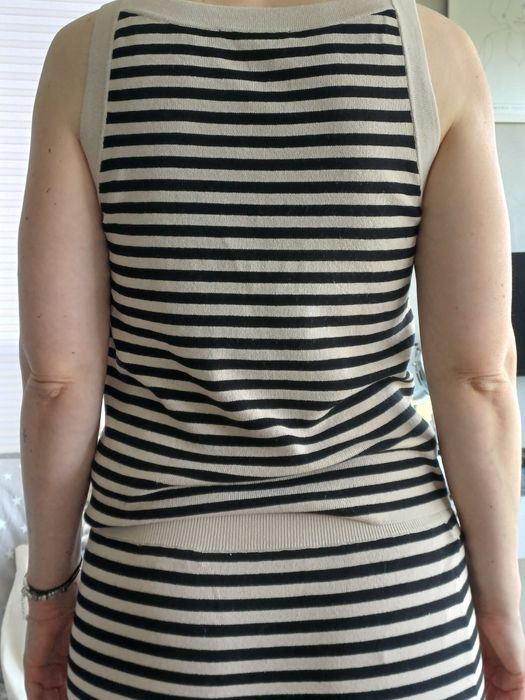 Komplet dzianinowy Monnari r. 40 na upały
 Dlugosc spodniczka 63 cm. Na gumce szerokiej. Pas 74cm. Paski cza