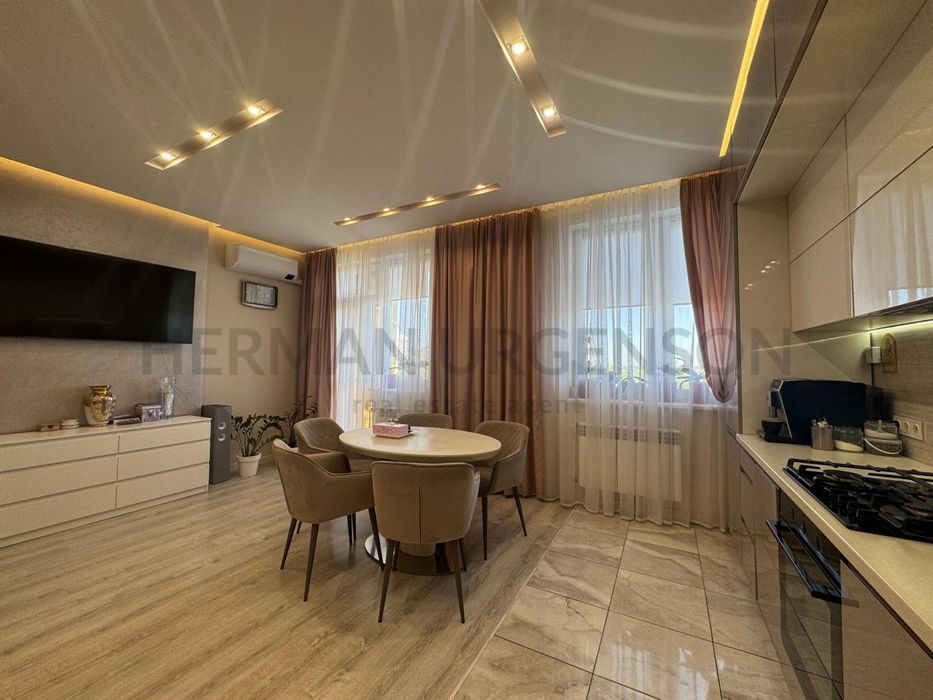 Продаж 3к квартири 102 м.кв / ЖК Сакура, вул. Богомольця