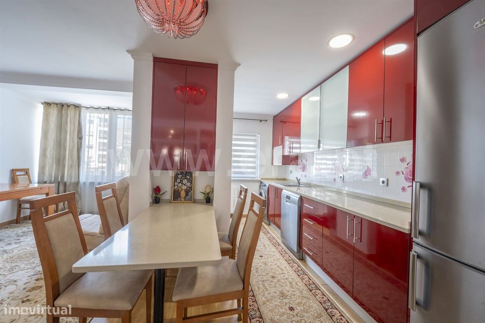 Apartamento T2; Cruz de Pau