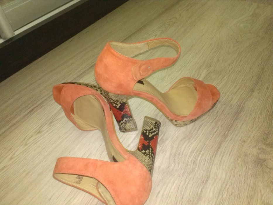 Босоніжки 37 розмір