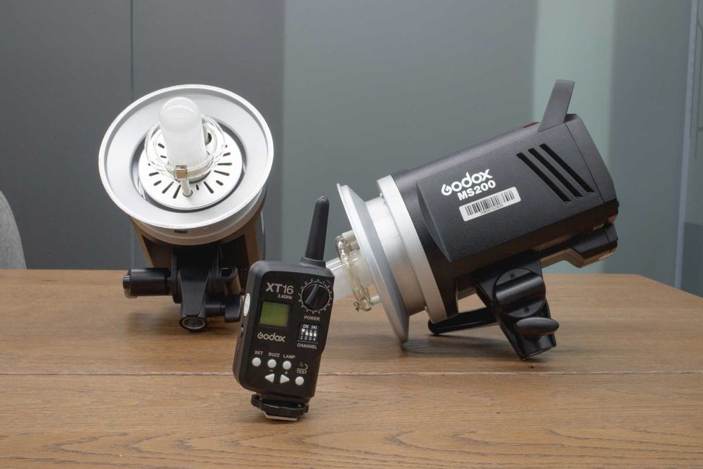 Flash Estúdio Godox MS200 Monolight 200Ws