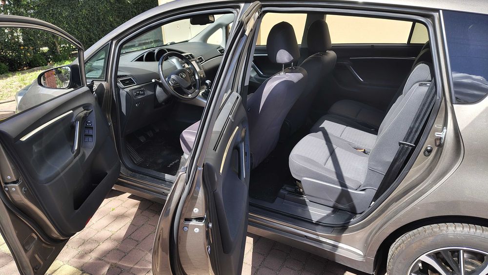 TOYOTA VESRSO 2018r. niski przebieg