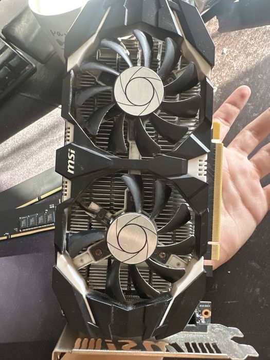 Placa gráfica 1050 ti usada, ainda funcional em bom estado