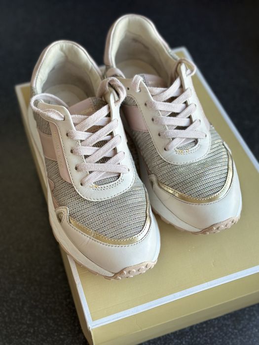 Кросівки Michael Kors р.36,5