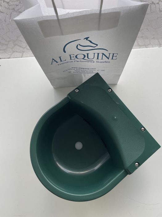 Bebedoro Lexhis com Boia de nivel constante