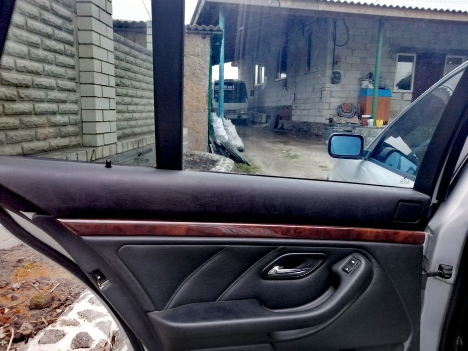 Продам бмв е39 туринг