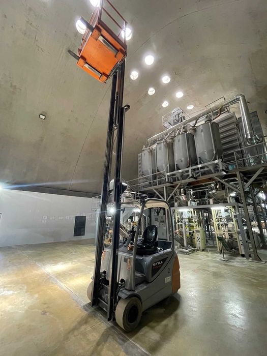 Empilhador Elétrico STILL RX20-20 – 2000 kg – Elevação 5,5 m