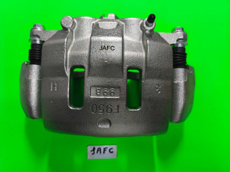 Pinça de travão roda trás direita Isuzu NPR 8983034670