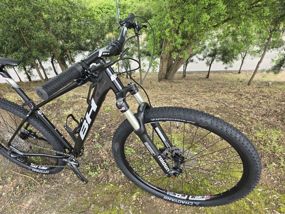 Btt 29 11x1v com suspensao a ar