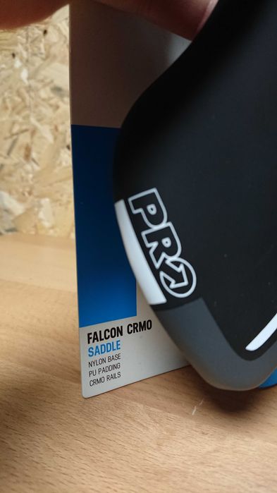 Siodełko rowerowe PRO Falcon CRMO 142mm NOWE