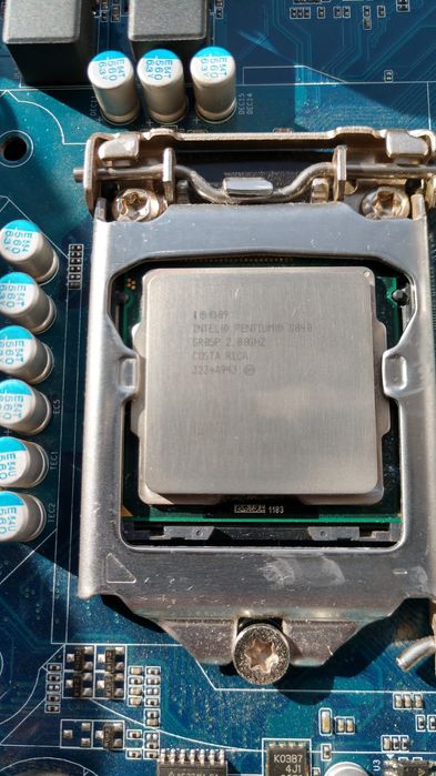 Комплект LGA1155 Gigabyte H61M-S2PV плата процессор Intel Pentium g840