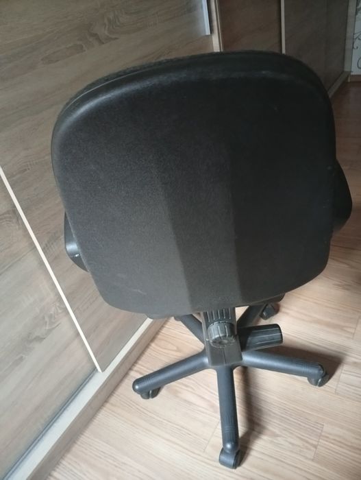 Krzesło biurowe obrotowe