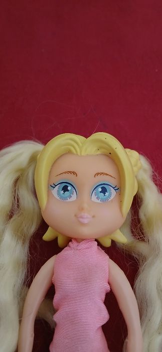 Boneca ótimo estado