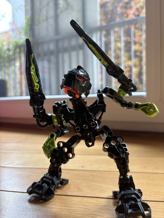 Lego Bionicle figurka