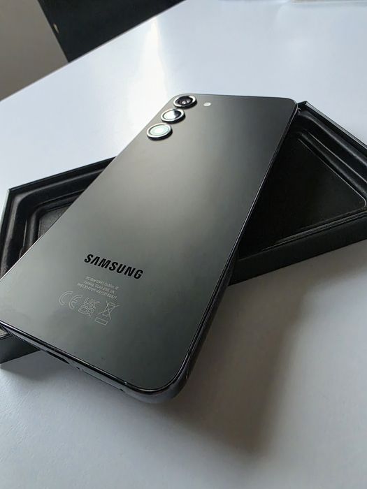 Samsung Galaxy S23 + plus