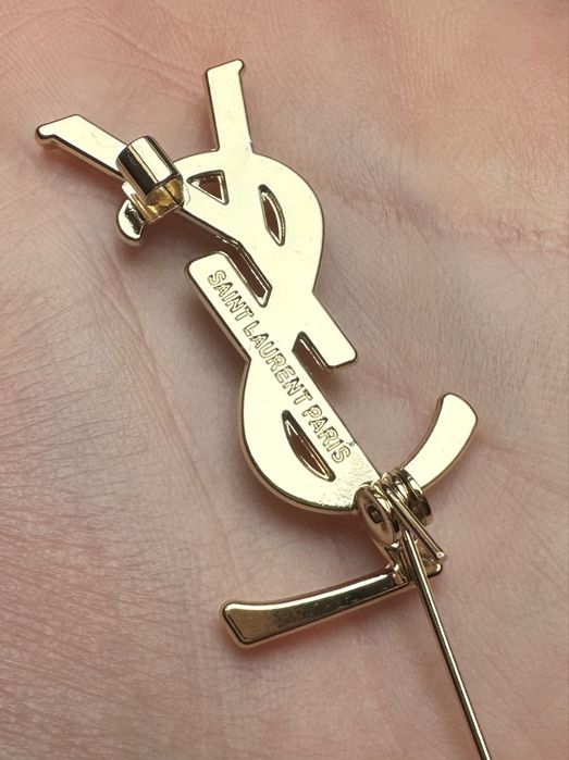 Broszka YSL złota mini 3,7 cm